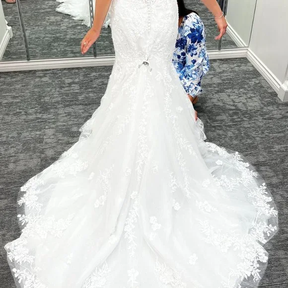 Never Worn Maggie Sottero Lennon Gown - Picture 2 of 13